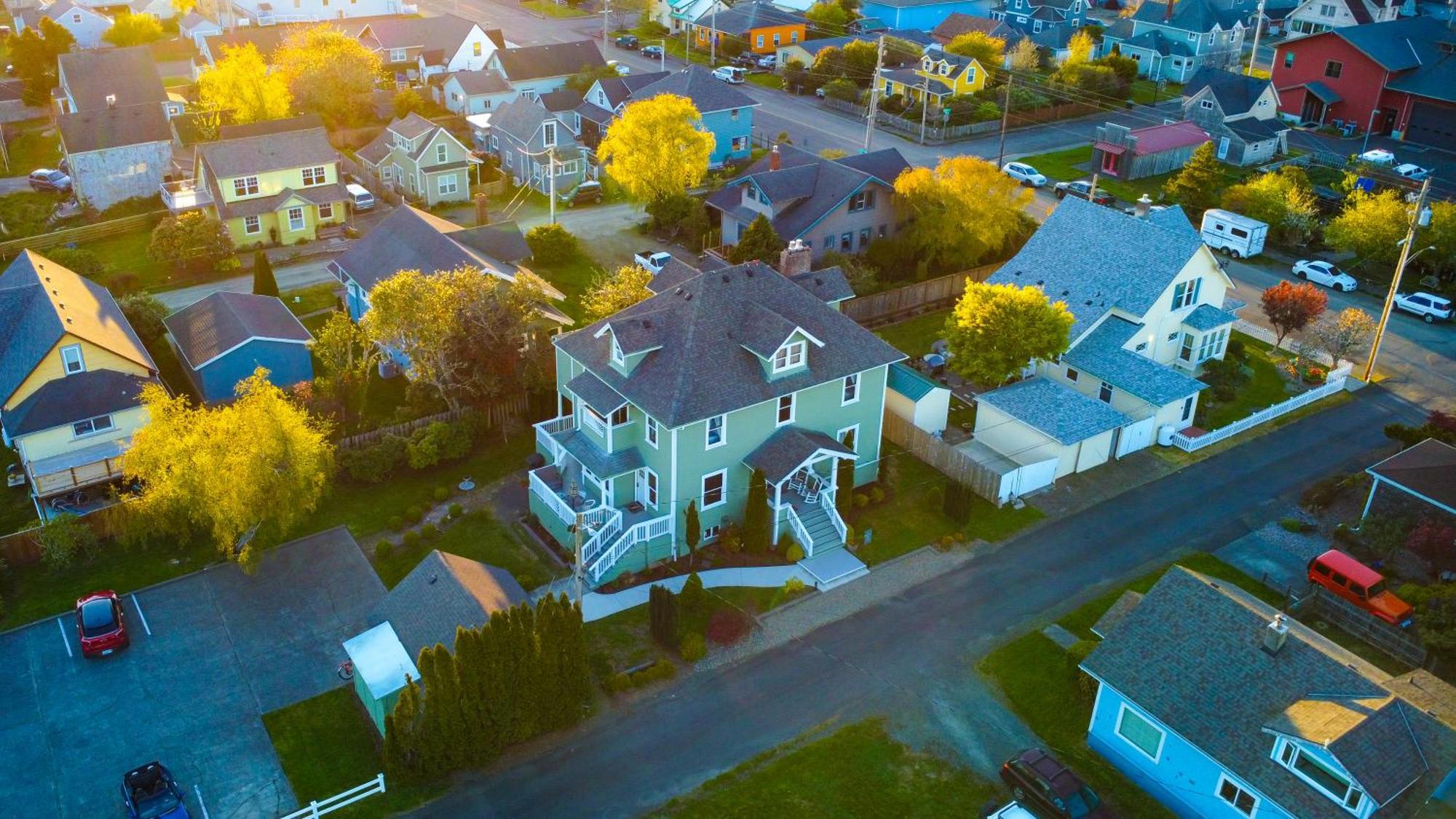 The Pearl Inn Bed And Breakfast Ilwaco Exterior photo